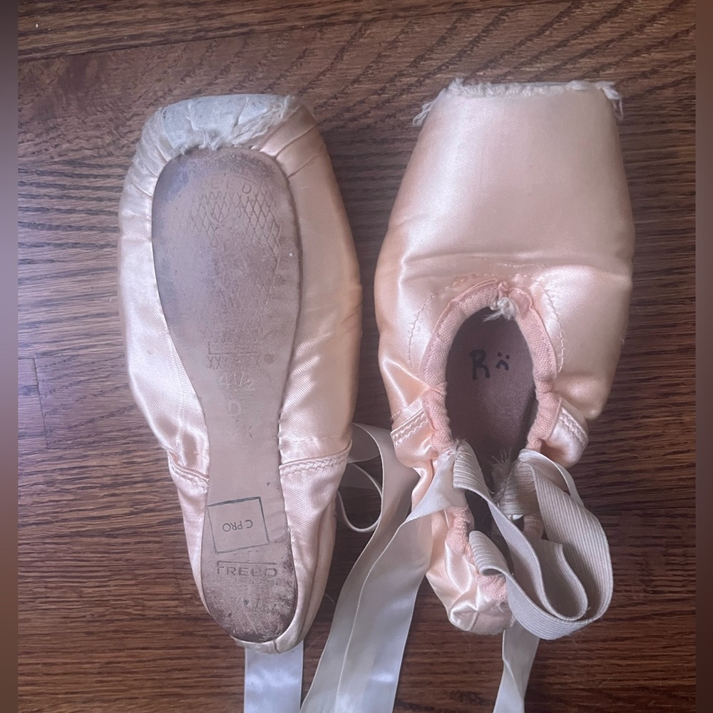 Dead Pointe Shoes